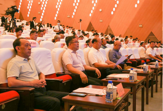 http://news.gzmu.edu.cn/images/20/07/29/2764zf7rwr/bl9t_vsb8A08207.png